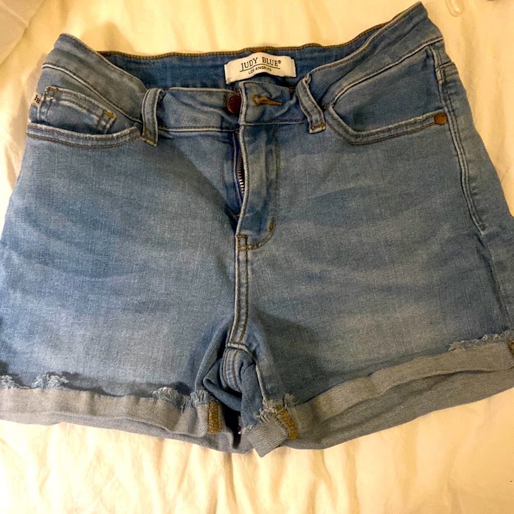 Judy Blue cuffed jean shorts size small.
